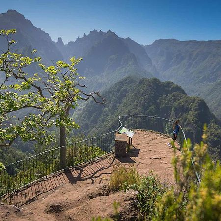 Villa Correia - Ribeiro Frio São Roque do Faial エクステリア 写真